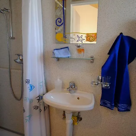 Ferienzimmer Zuelli Bed & Breakfast Erlach